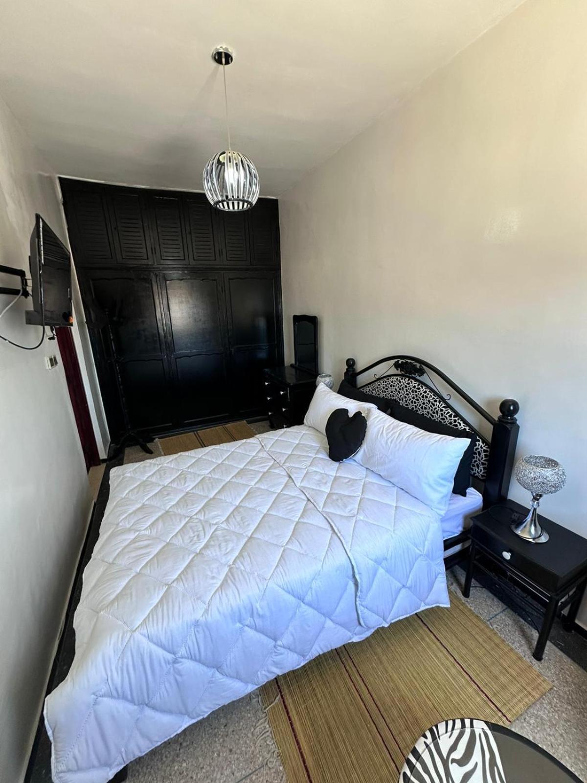 Anza Haven Surf House Bed & Breakfast อกาดีร์ ภายนอก รูปภาพ